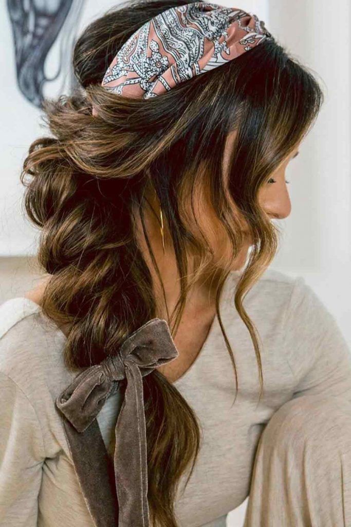 Messy Side Braid With Scarf #casualhairstyles #messyhairstyles