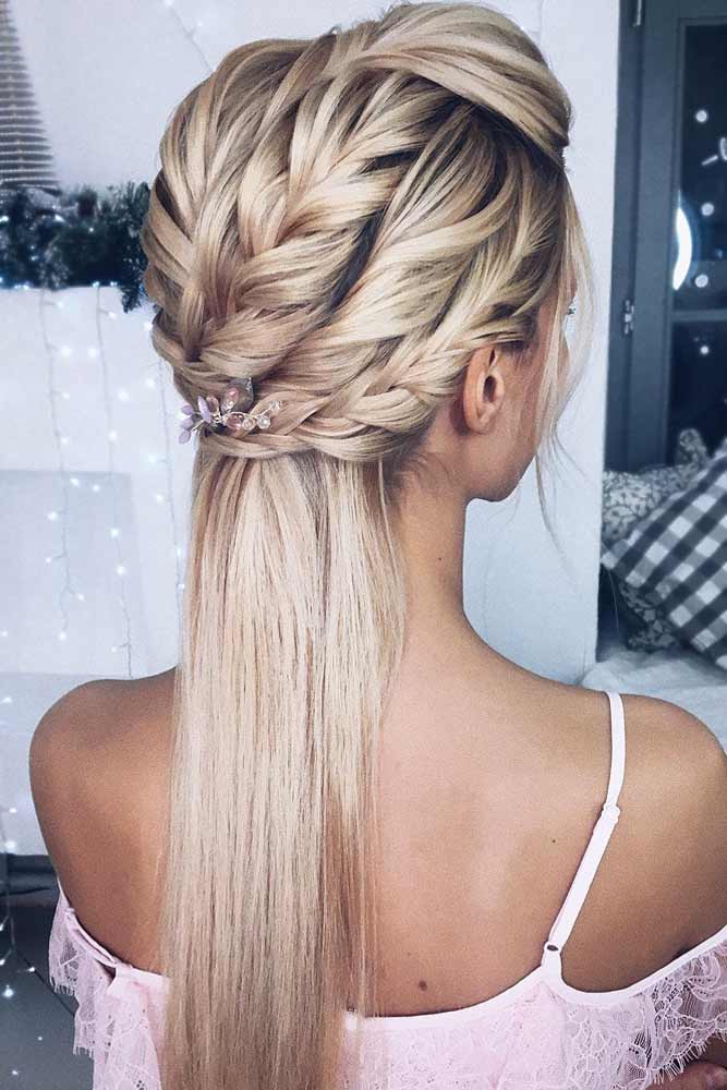 Twisted Half Up Hairstyle With Accessories #hairstylesforthinhair #hairstyles #thinhair #hairtype #halfuphairstyle