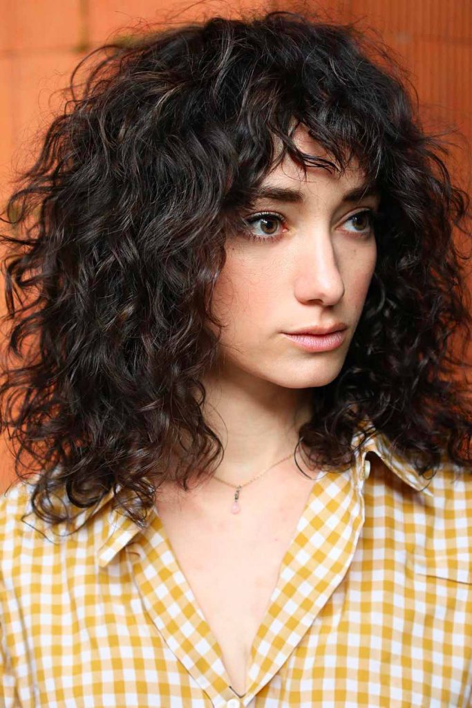 Natural Layered Curls with Baby Bangs #mediumlayeredhair #mediumhair #layeredhair