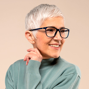 Cool Ways How To Wear Your Short Grey Hair