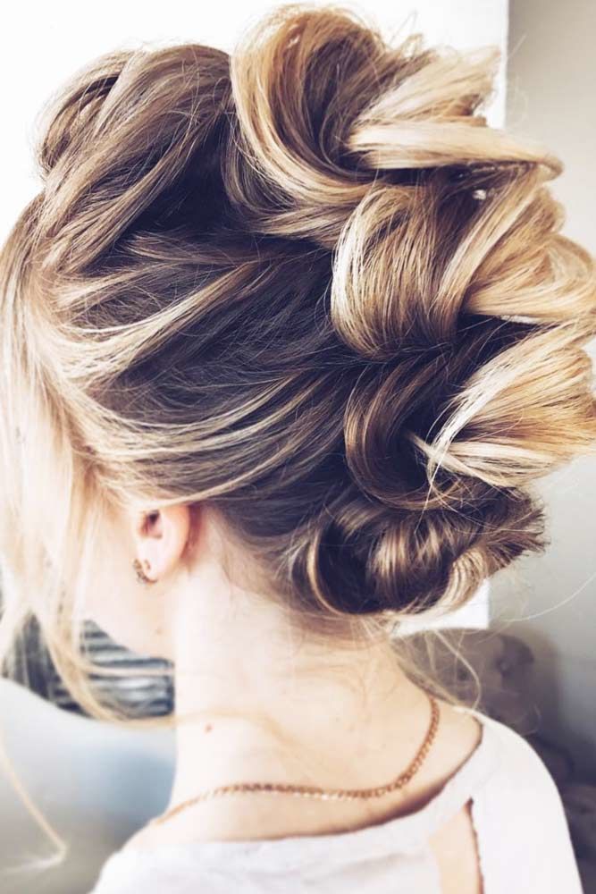 Outstanding Knotted Updo With Thick Braid #mediumhair #mediumhairstyles